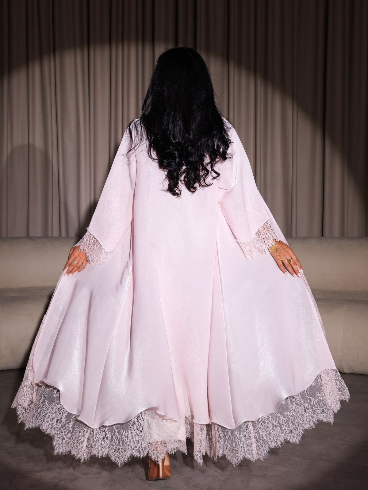 NAOMI Abaya